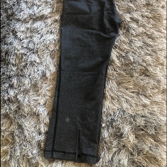 Lululemon Gather & Crow Crop - Picture 7 of 12